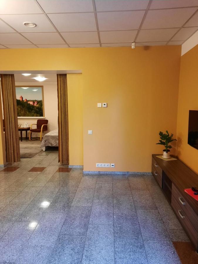 Hotel Pils With Self-Check In Sigulda Dış mekan fotoğraf